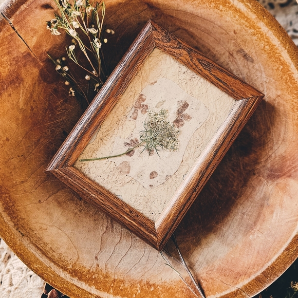 Handmade Flower Pressed Distressed Picture With Solid Oak Wooden Frame - Picture 2 of 3